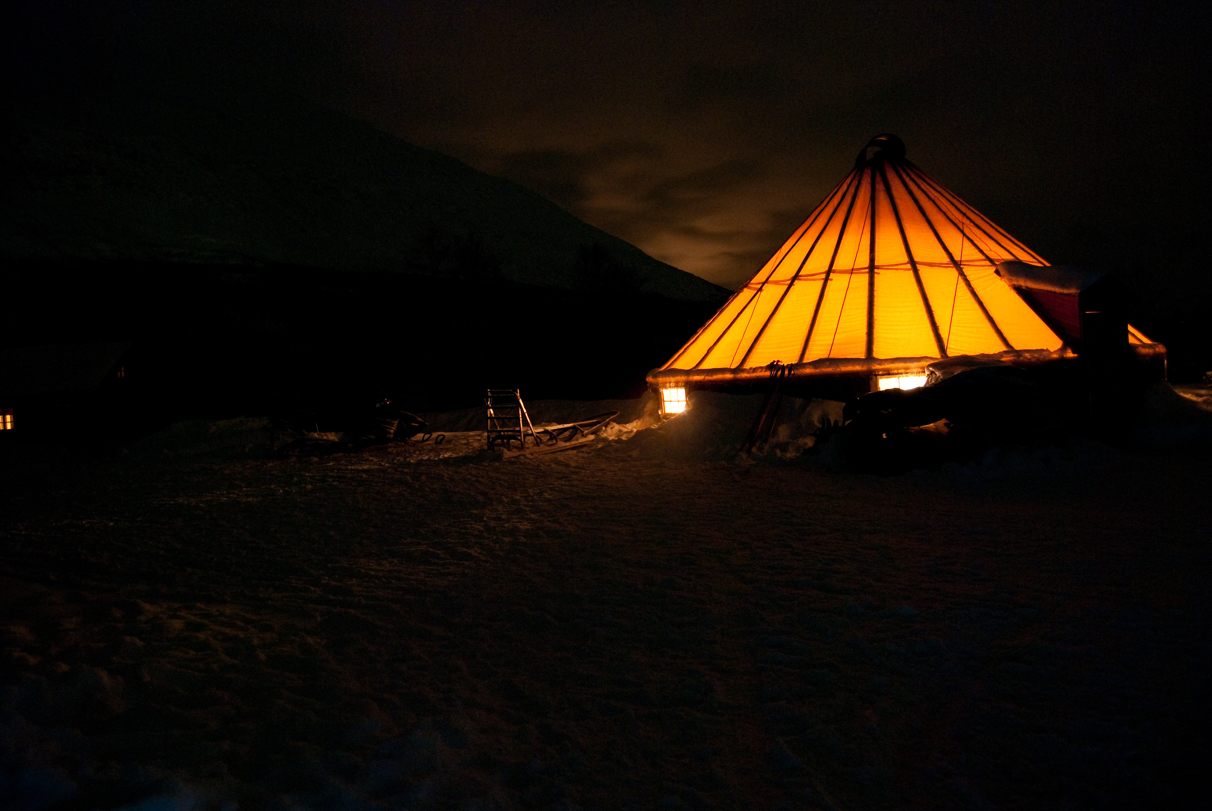 সবুজ আকাশের নীচে